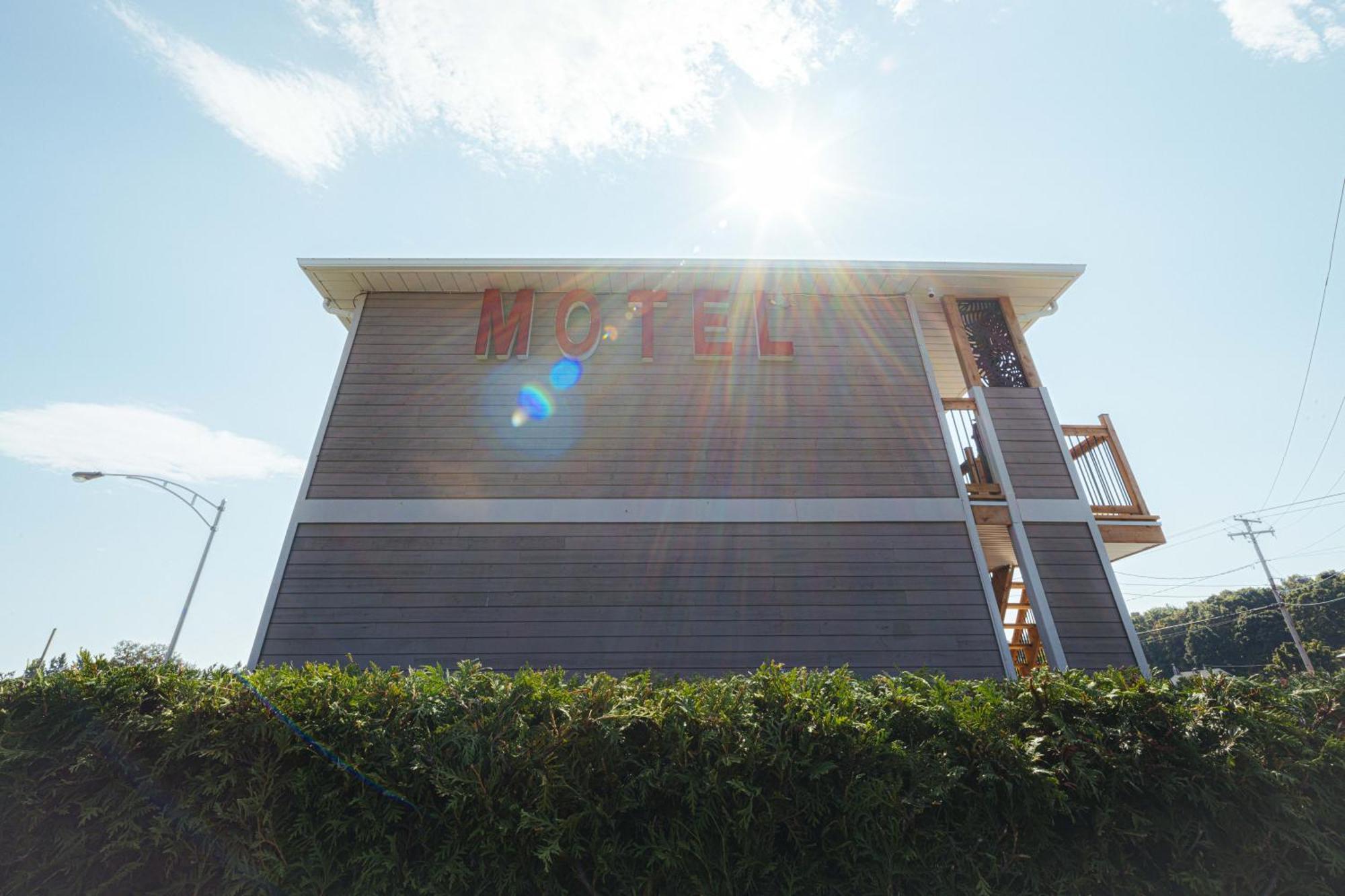 Motel Le Point De Vue La Malbaie Eksteriør billede