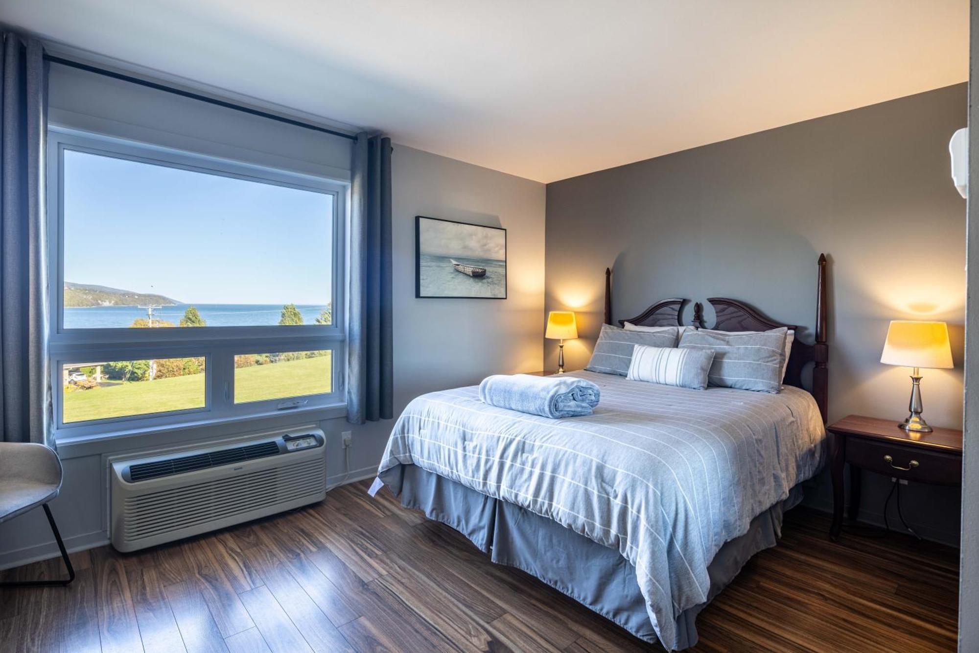 Motel Le Point De Vue La Malbaie Eksteriør billede